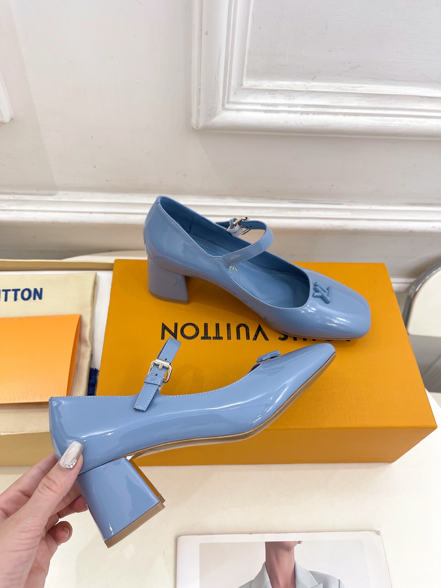 Women's high heels